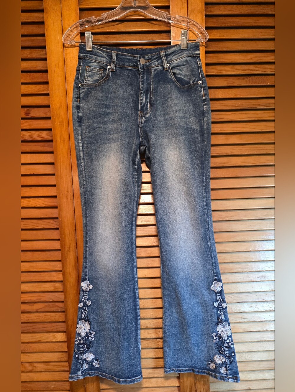 Boho Floral Embroidered Flare Jeans Medium Wash Bell Bottoms Y2K Size M EUC